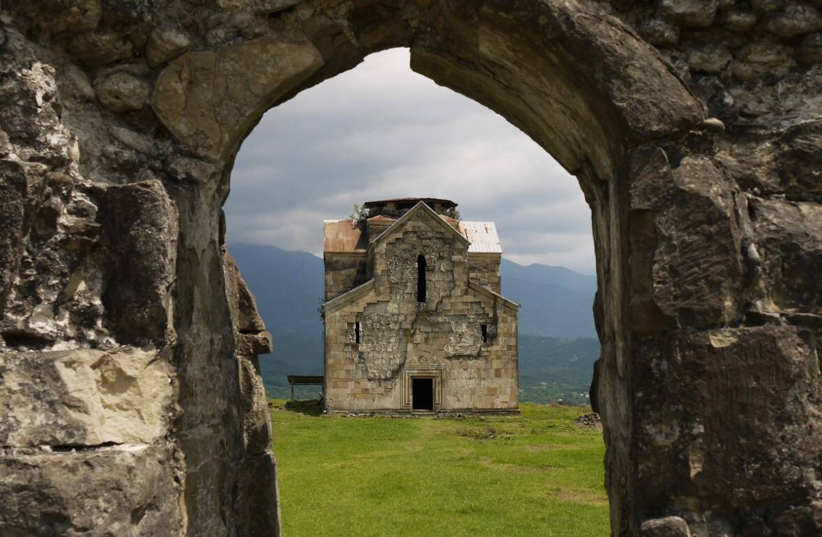 Бедийский собор в Абхазии. Источник: Shutterstock 