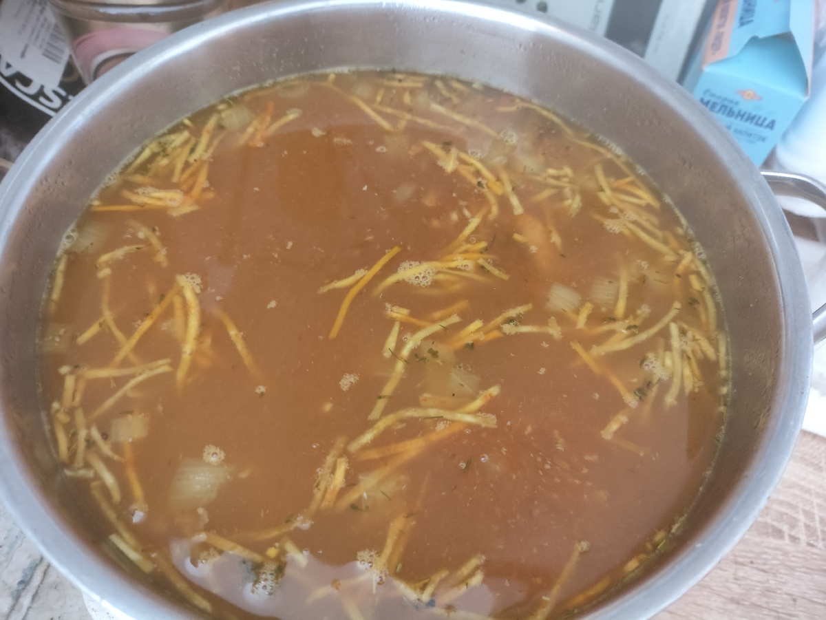 Жаль, не видно сверху, насколько густой получился супчик