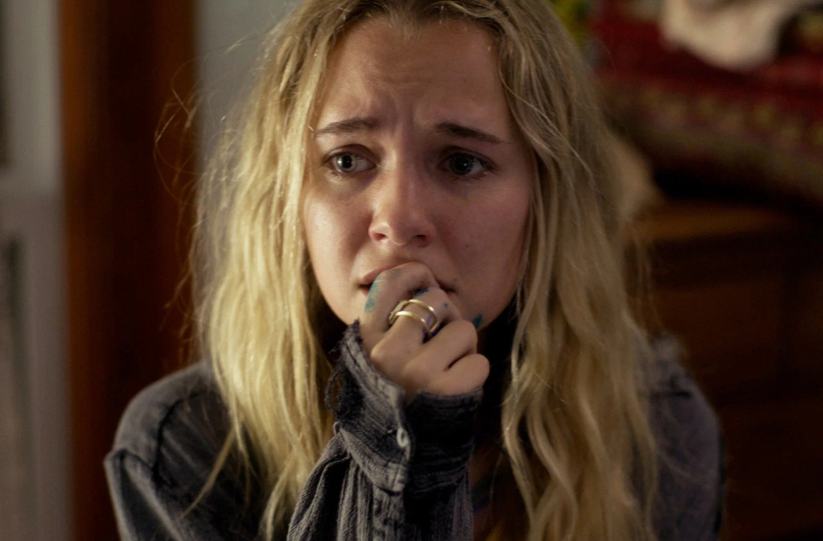 Пролистните изображение, чтобы увидеть следующий кадр из фильма «Девушка, которая боялась дождя» (2021)