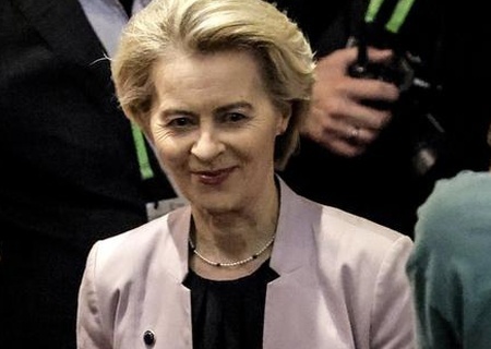    Урсула фон дер Ляйен пообещала ускорить работу по включению Украины в Евросоюз