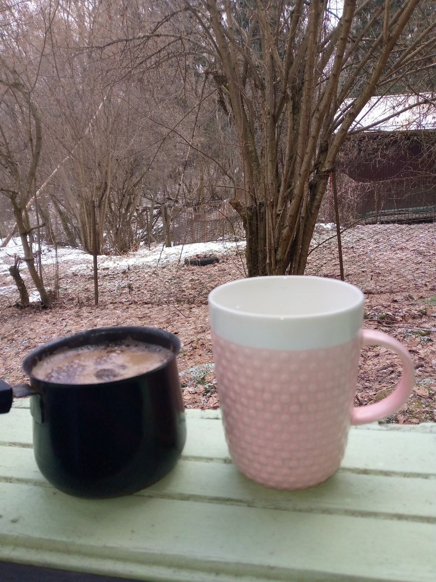 Пятничный утренний кофеёк на воздухе 😇