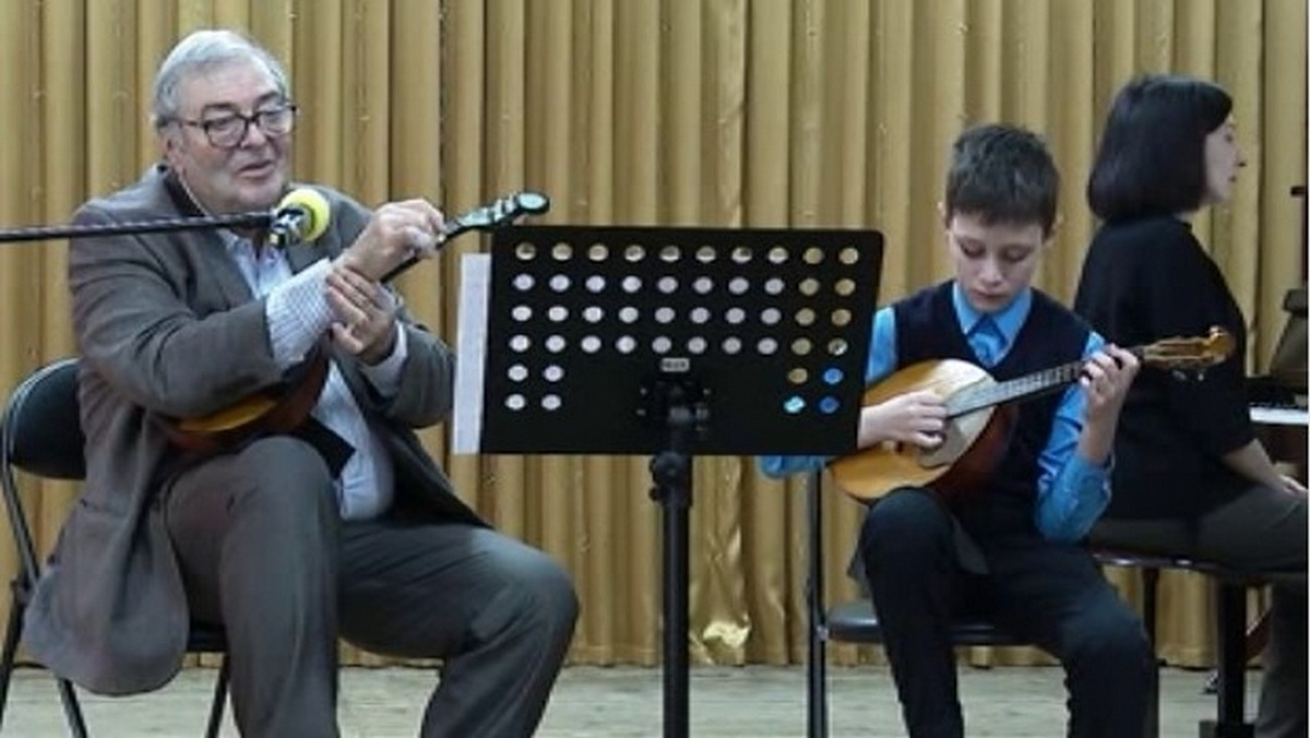    Траектория взлёта талантов: в Курске проходит конкурс исполнителей на струнно-щипковых инструментах