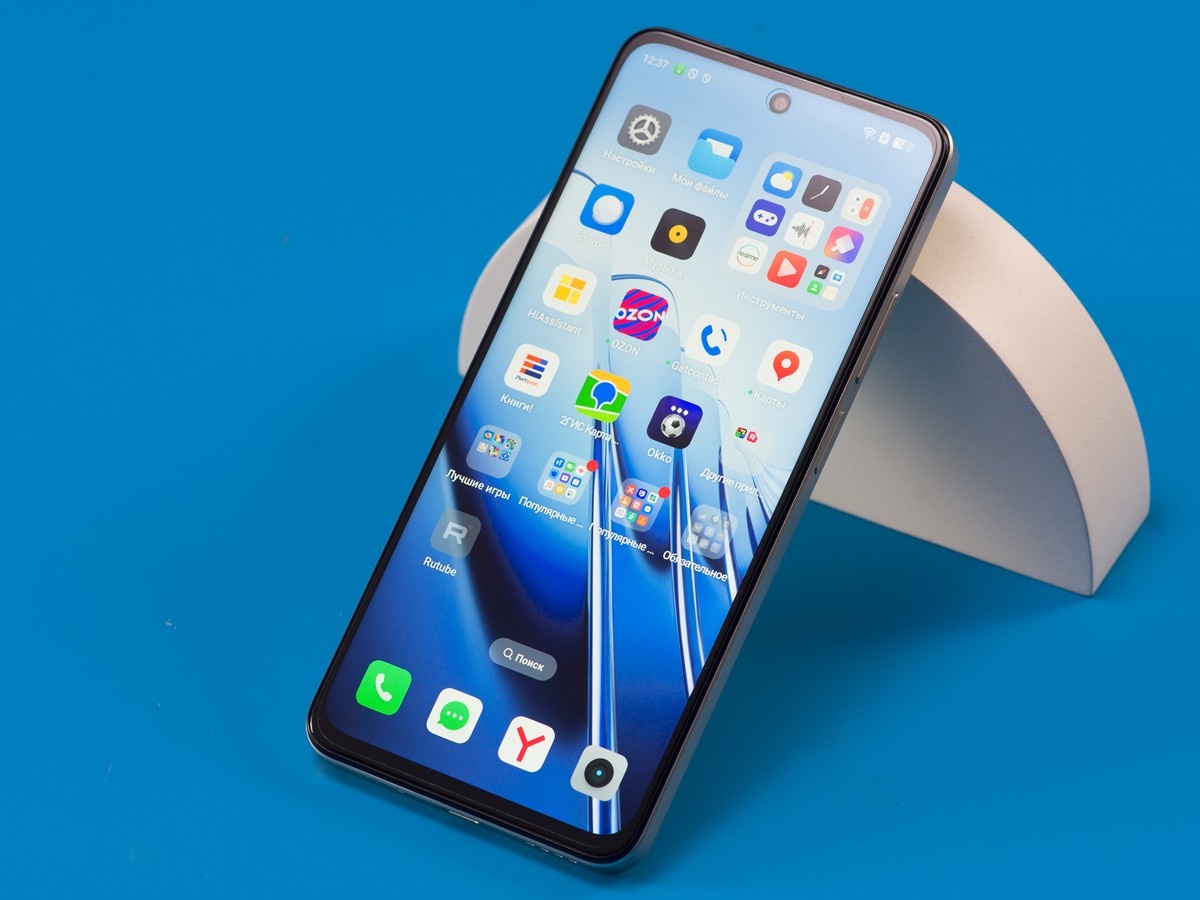    Обзор realme C75: идеальный баланс прочности и эстетики