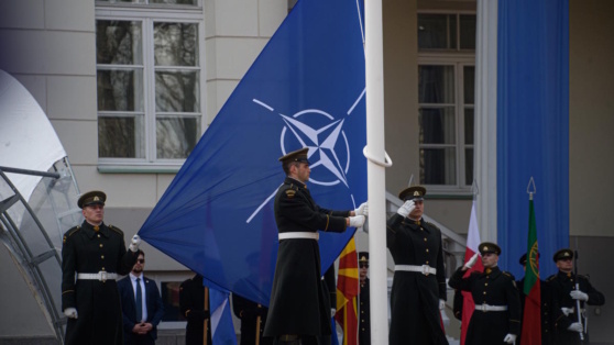    Страны НАТО хотят обязать тратить на оборону более 3% ВВП Роман Захаров