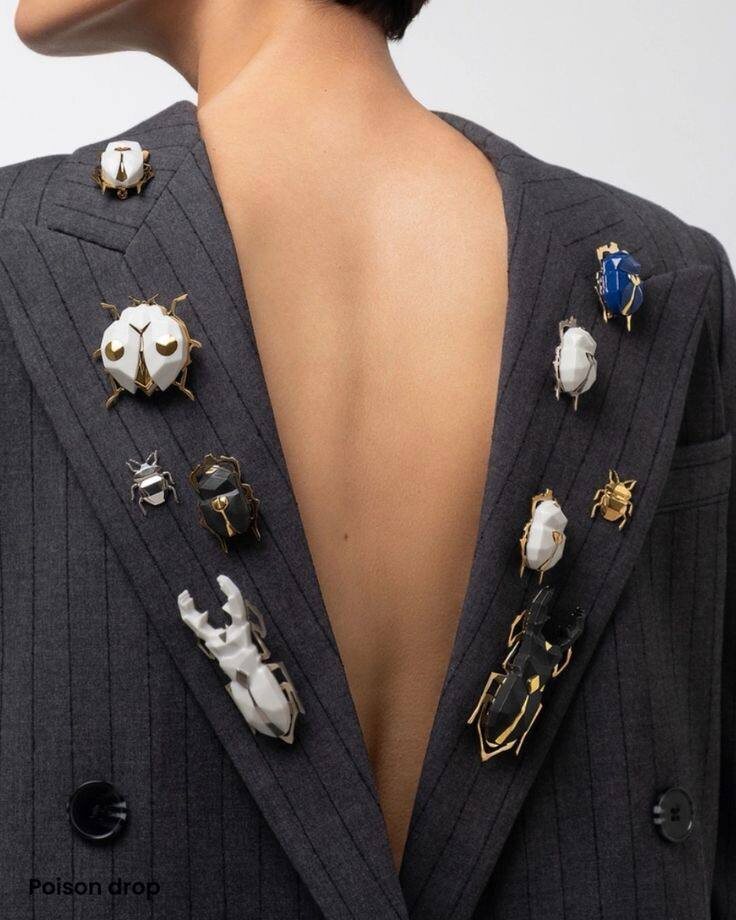 Брошь - модный тренд 2025