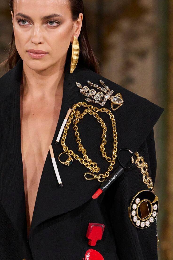 Броши Schiaparelli