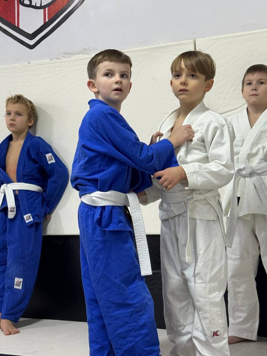 Ученики ШБИ Дмитрия Носова на Преображенской площади 