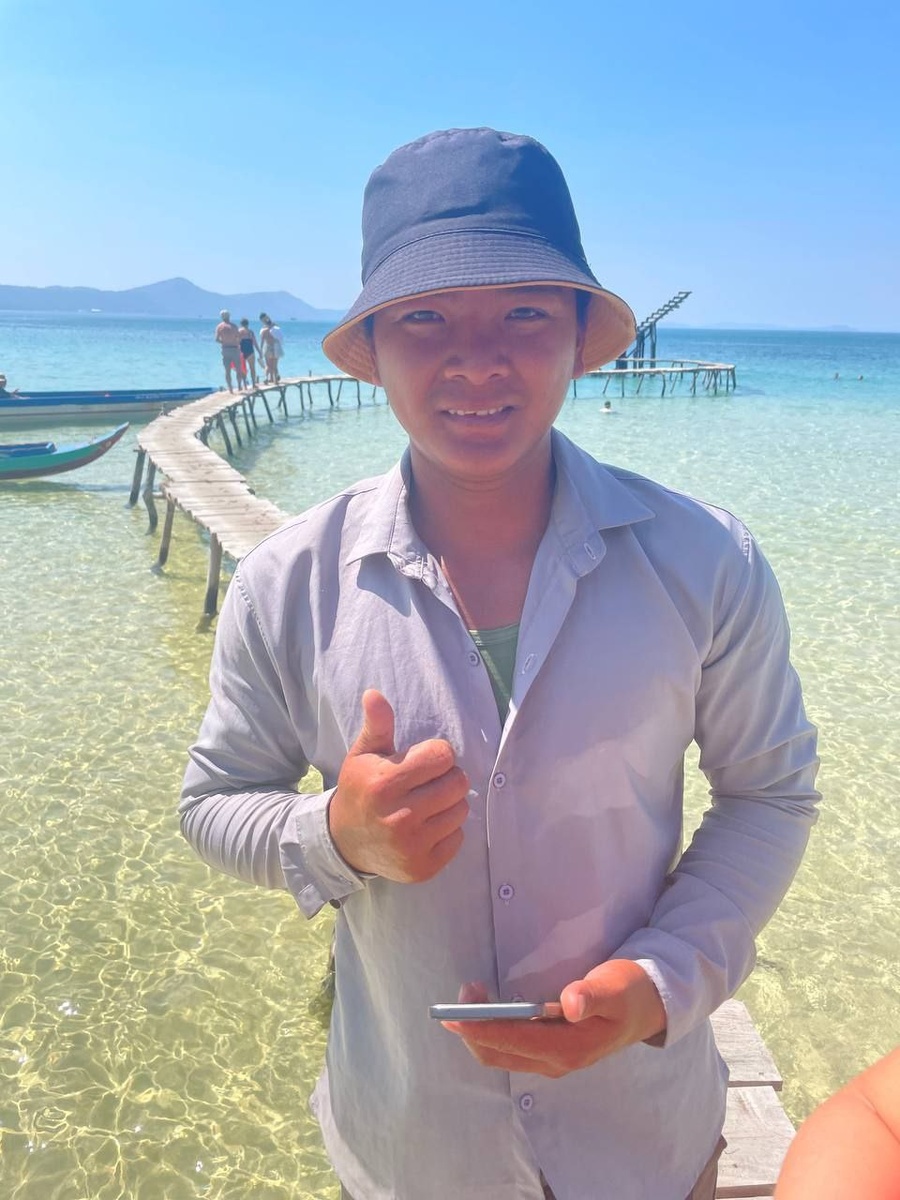 наш водитель морского такси на Фукуоке одобряет выбор)