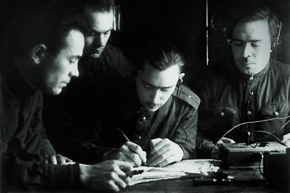 Фото с сайта https://news.rambler.ru/troops/50587149-80-let-nazad-byl-sozdan-legendarnyy-smersh/Взято для иллюстрации