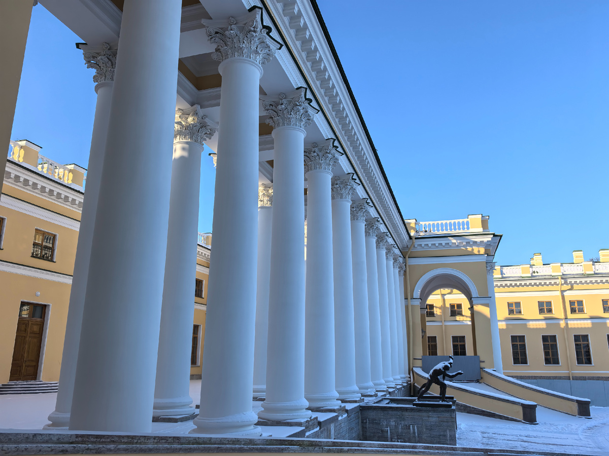 Александровский дворец. Архитектор Джакомо Кваренги. Фото автора статьи Ольги Брезгиной