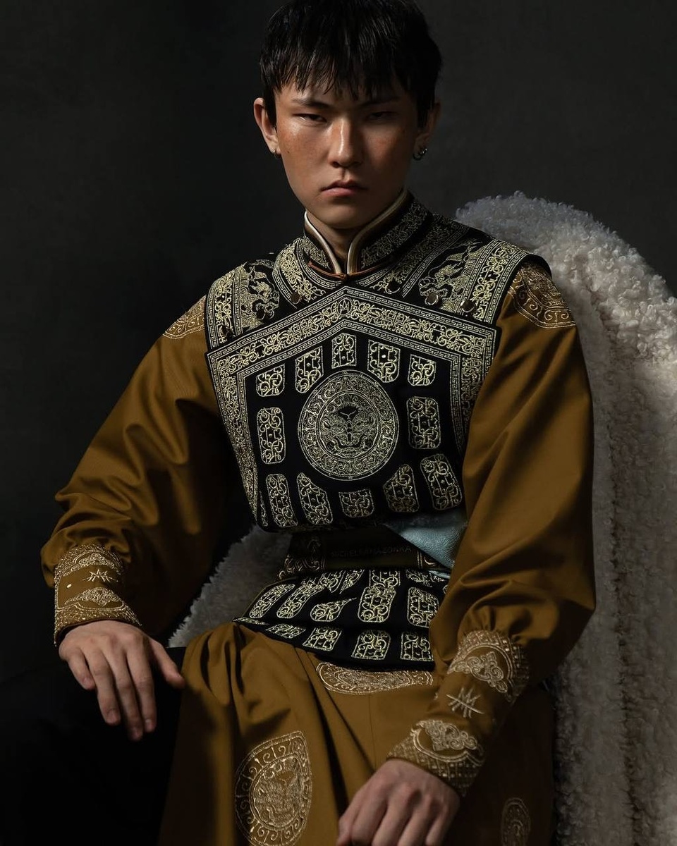 Монгольский модный дом Michel & Amazonka представил коллекцию «Various Treasures»