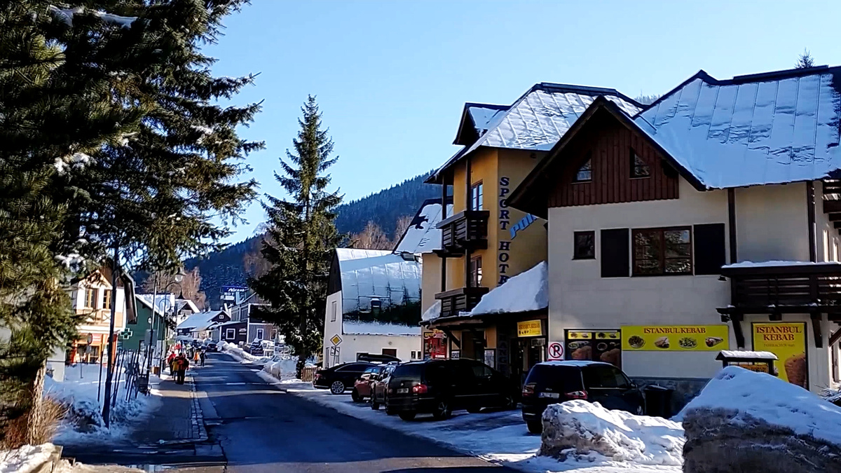 Листайте. Виды Гаррахова.