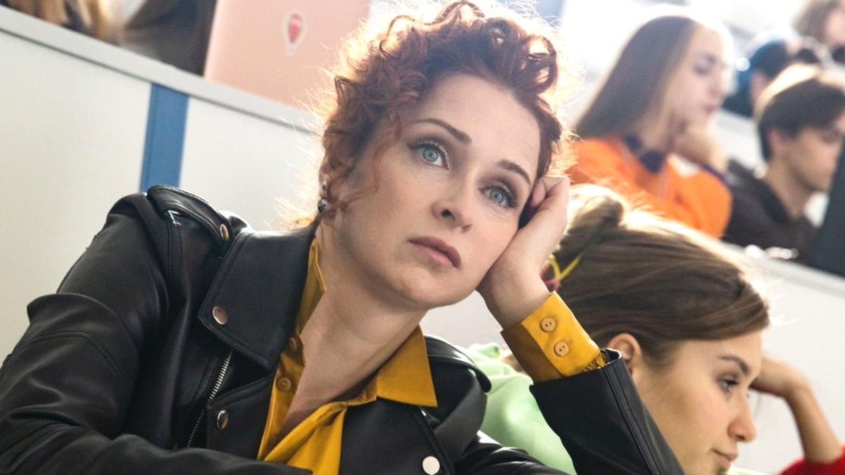 Кадр из сеирала "Первокурсницы"