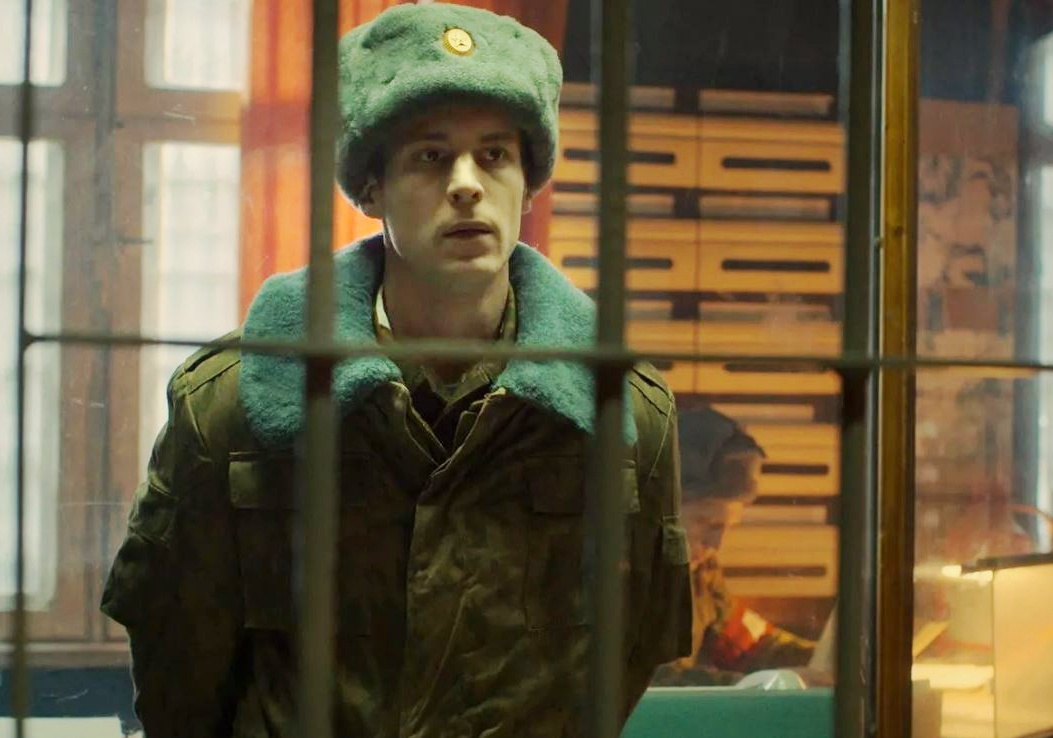 Кадр из сериала «Аутсорс»