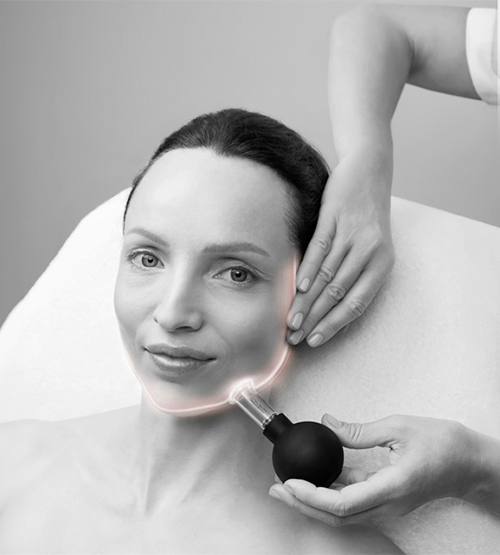 Передовые космецевтические препараты линии V-CONTOUR LIFT решают проблему провисания кожи и изменения геометрии лица