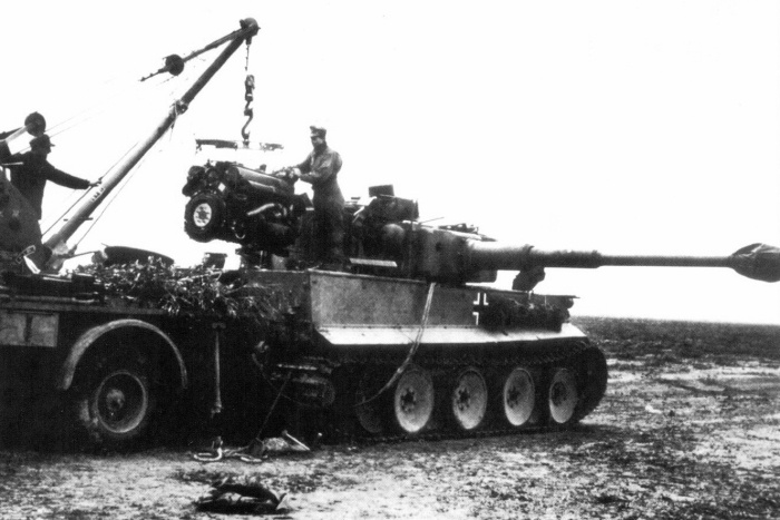 Бензиновый хуже дизельного. /Фото: warspot.ru.