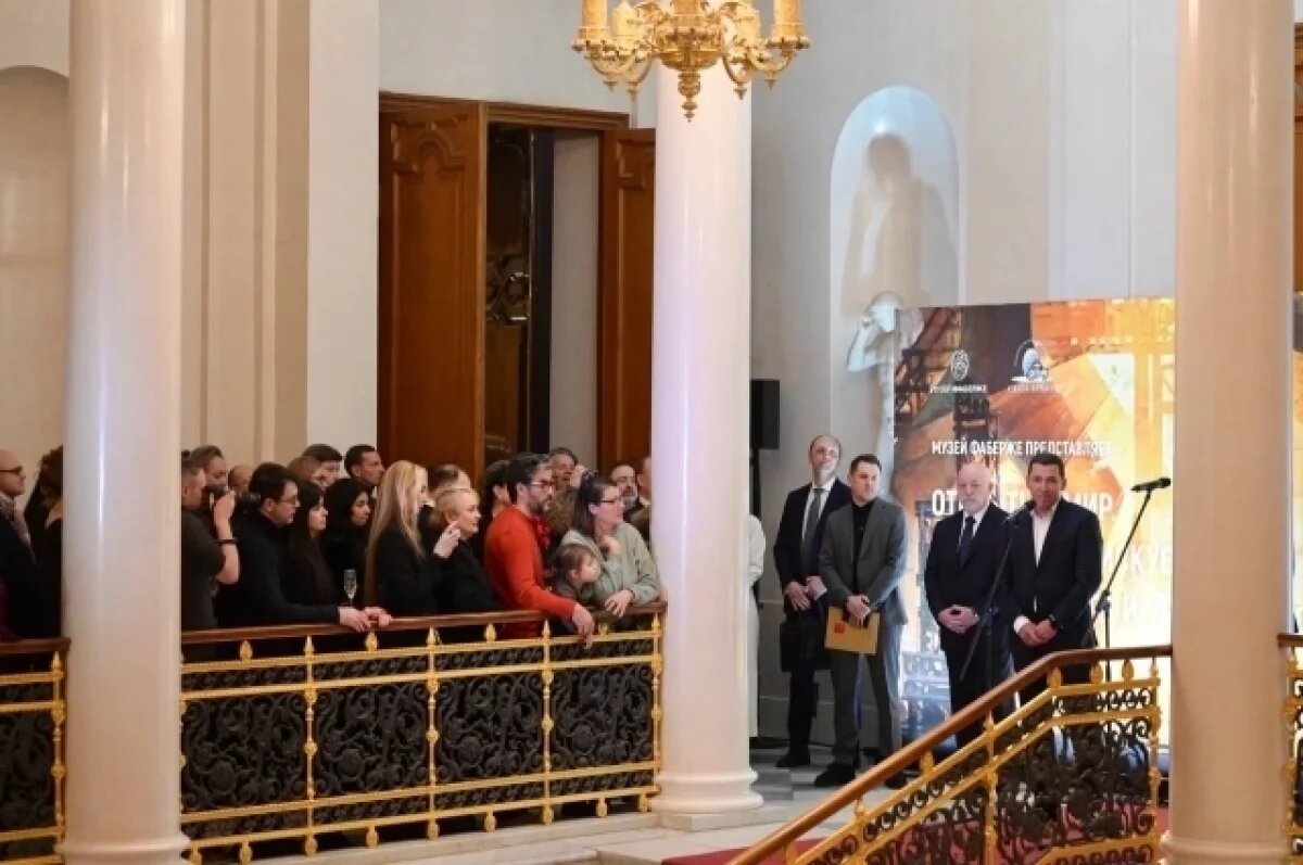    Куйвашев и Вексельберг открыли в Петербурге выставку об искусстве Урала