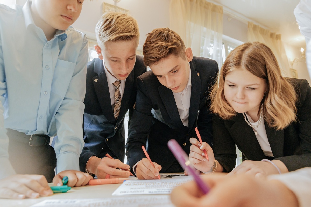 Фото: Ломоносовская школа