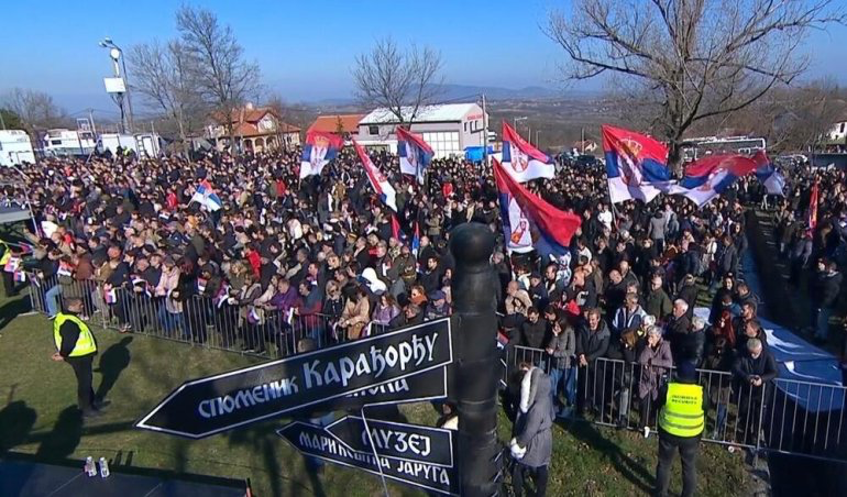 Торжества в честь Дня Государственности в Сербии в Орашце - фото из открытых источников (на стрелке написано «Памятник Караджорджу»)