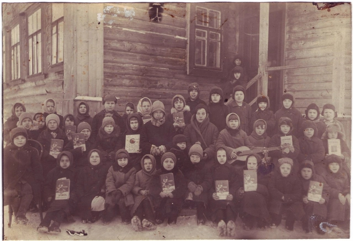 Школа в Новосёлово, середина 1930-х