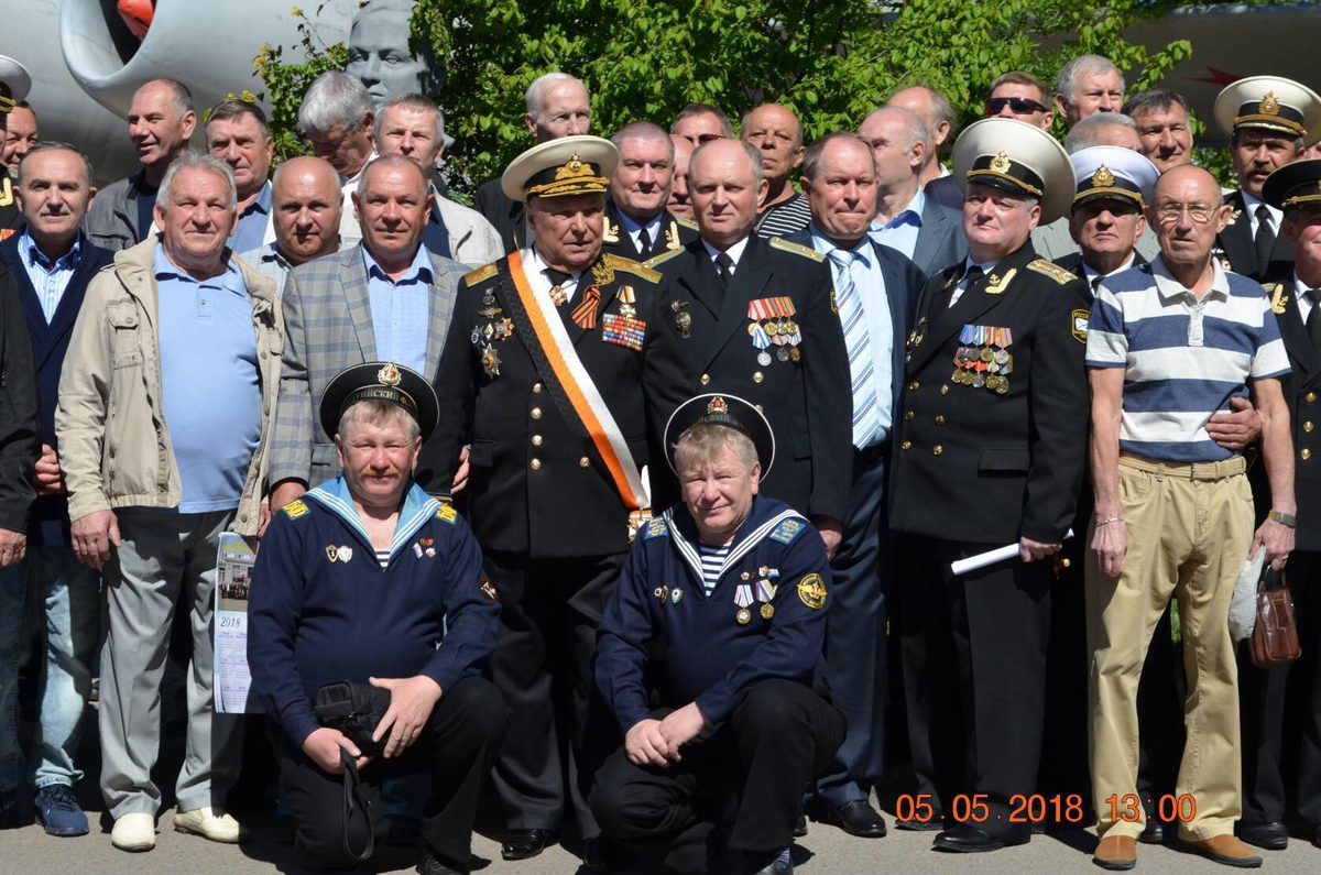 На фото - юбилей 15 одрап, аг Чкаловск, (Калининград), в котором автору довелось служить в 1982 - 83 годах