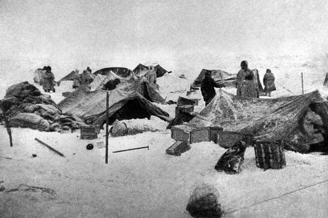 Лагерь челюскинцев