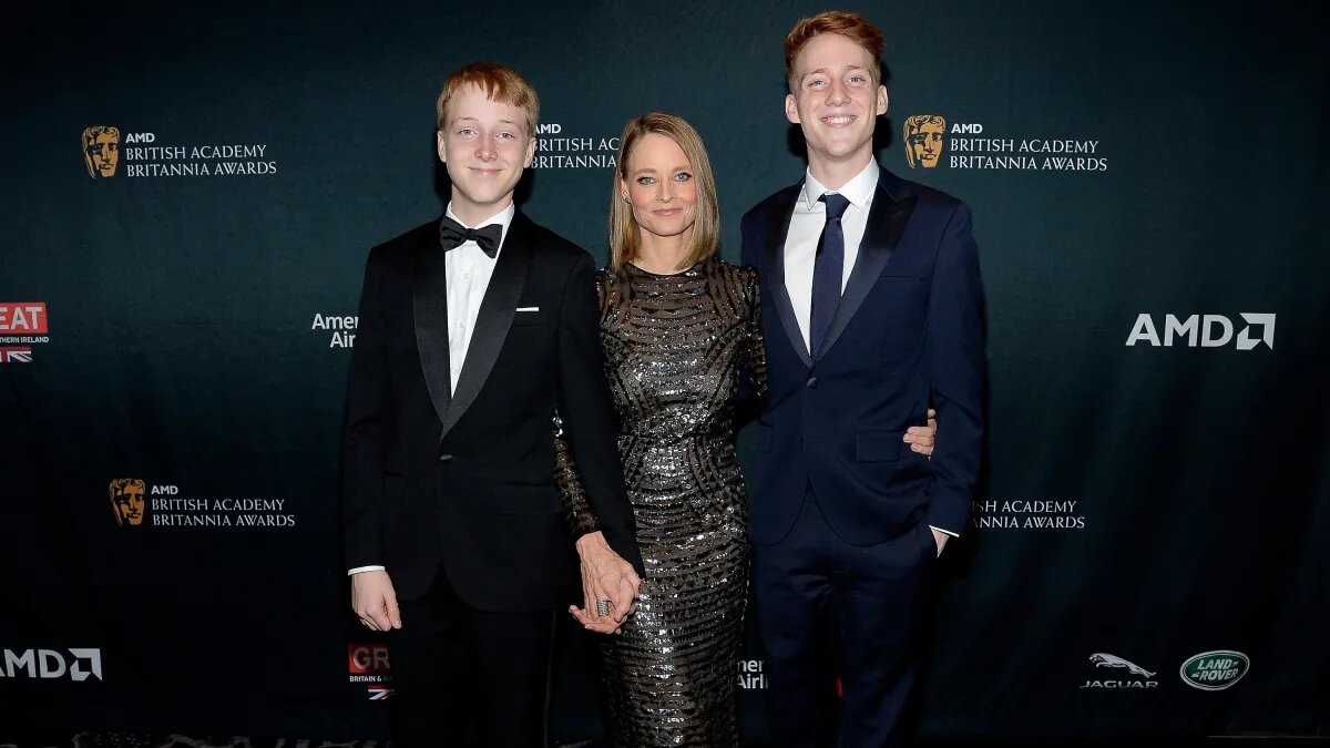 Джоди Фостер с сыновьями Чарли и Кристофер