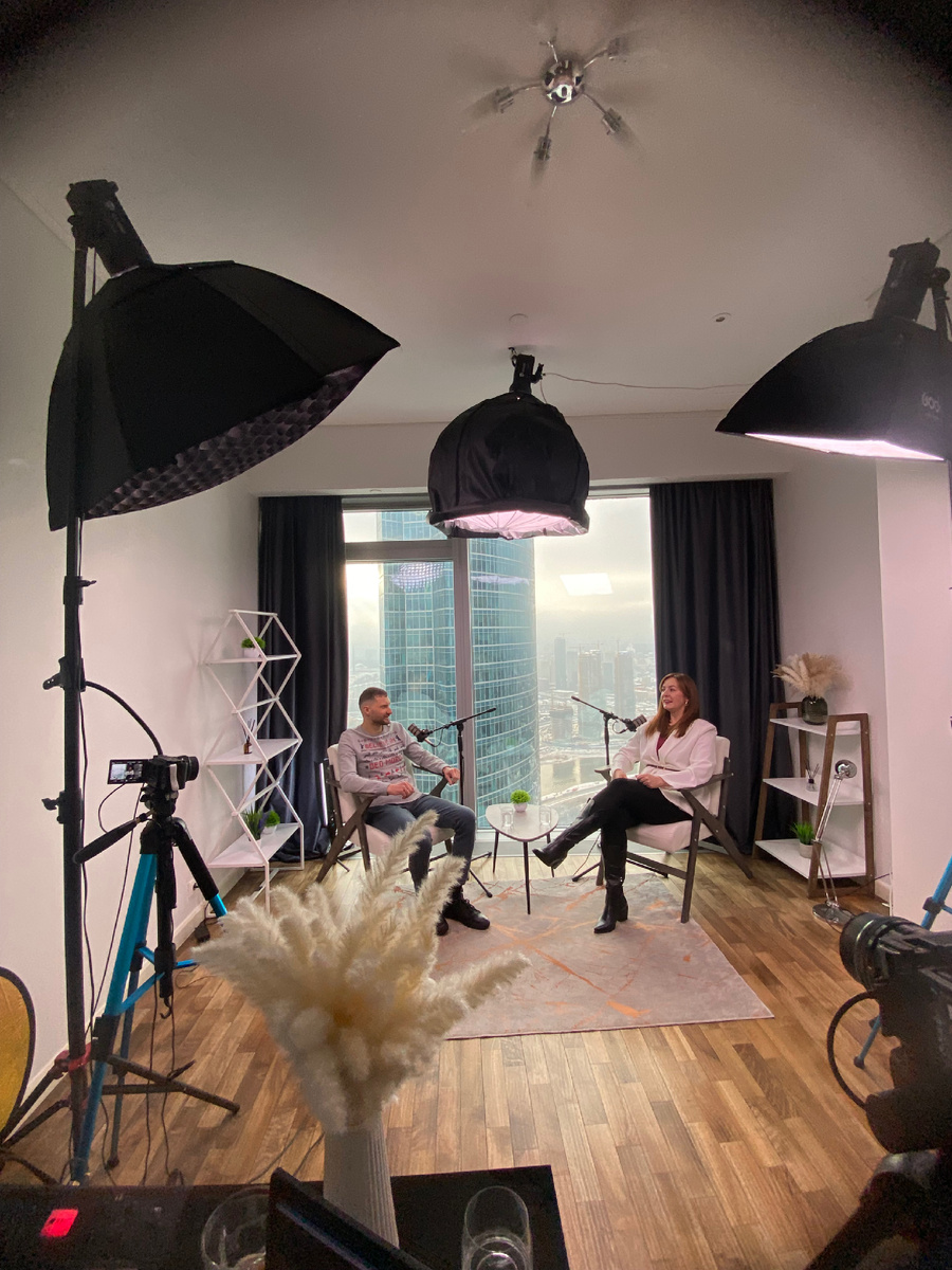 Снимаем подкаст с Татьяной с таким видом 