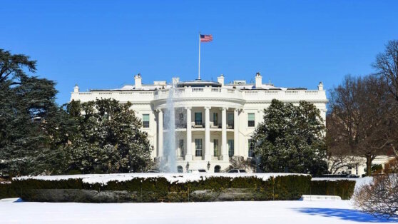    В Белом доме назвали "лузерами" ряд СМИ за попытки поссорить Трампа и Маска Егор Гордеев