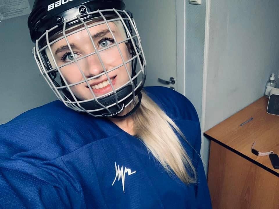    Изначально девушка занималась хоккеем в спортшколе имени Сергея Макарова. Фото: из личного архива Елизаветы Павловой