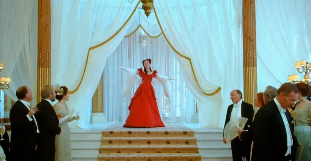 Кадр из фильма Франсуа Озона  "Ангел"