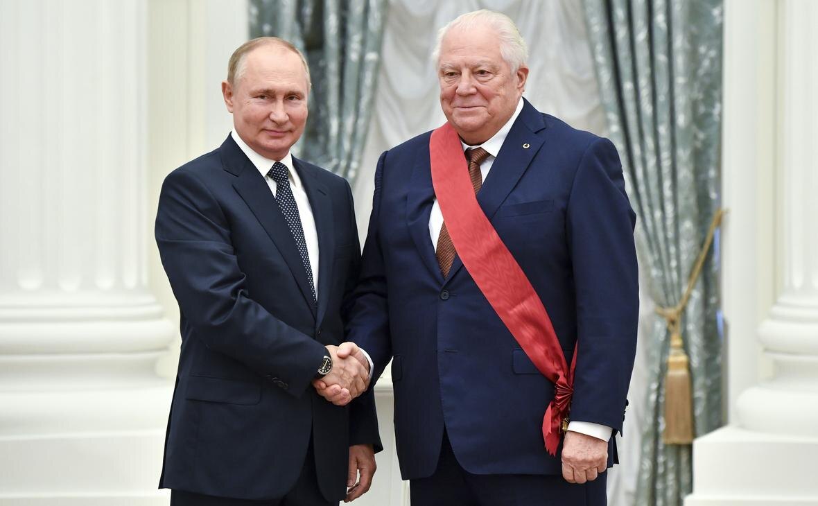    Владимир Путин и Виталий Смирнов Фото: Евгений Биятов / POOL / ТАСС Георгий