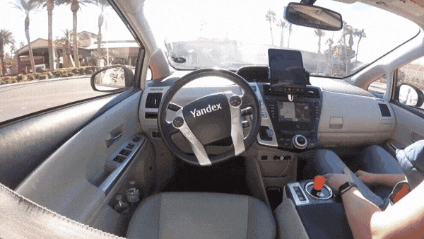 Автономный автомобиль в действии