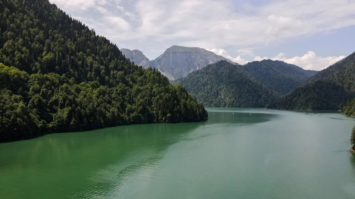 Озеро Рица.