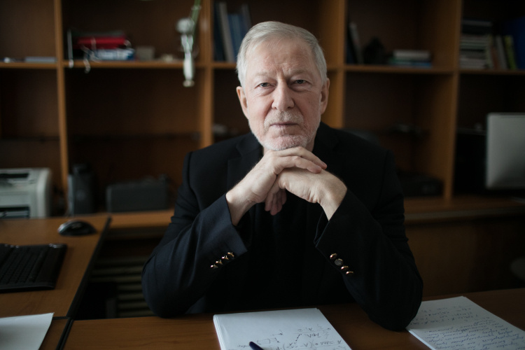    Иван Грачев: «Одна из форм эффективного ускорения локомотивных отраслей и проектов — это правильная налоговая система».   
Фото: «БИЗНЕС Online»