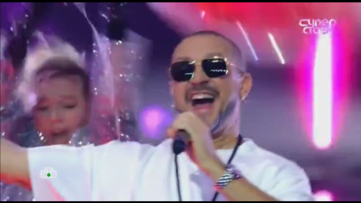 Листайте галерею Фото-кадр из шоу "Суперстар" (НТВ)