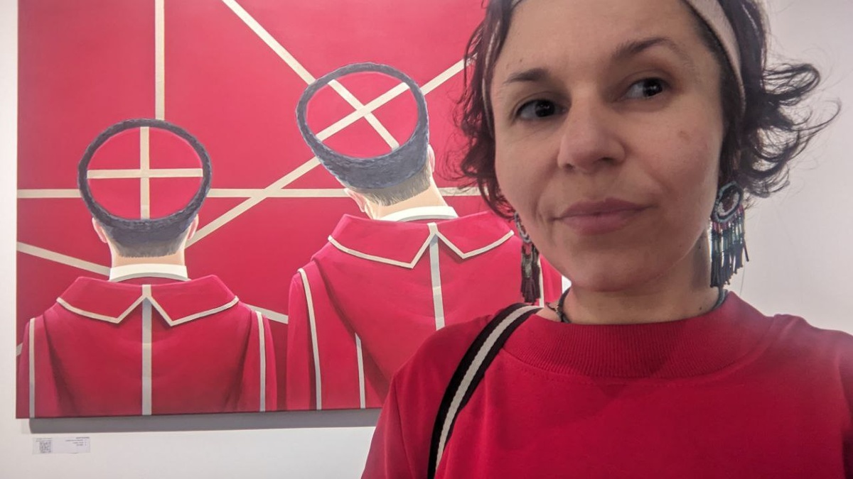 Автор на фоне "Казаки на выставке 2016" Д.Зарвы