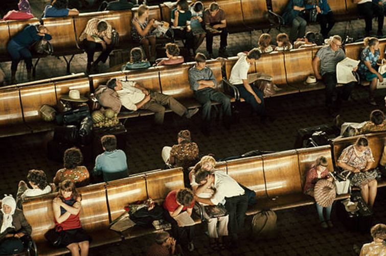 Железнодорожный вокзал в СССР. Зал ожидания