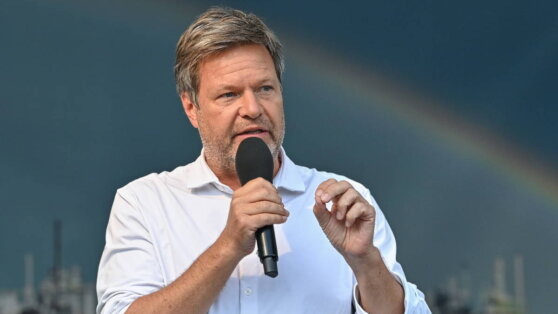    Кандидат в канцлеры Германии назвал новую администрацию США авторитарной Виктория Шварц