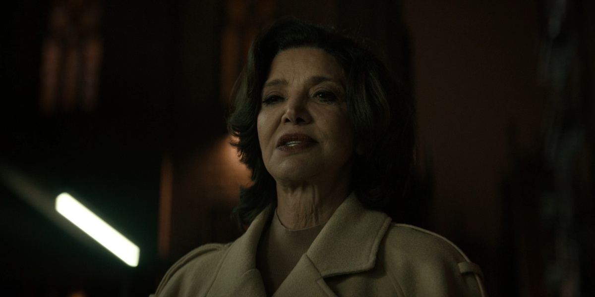 Когда жена Марони впервые открыла рот, я не поверил своим ушам. Такому прокуренному профундо позавидовал бы даже Том Уэйтс. 