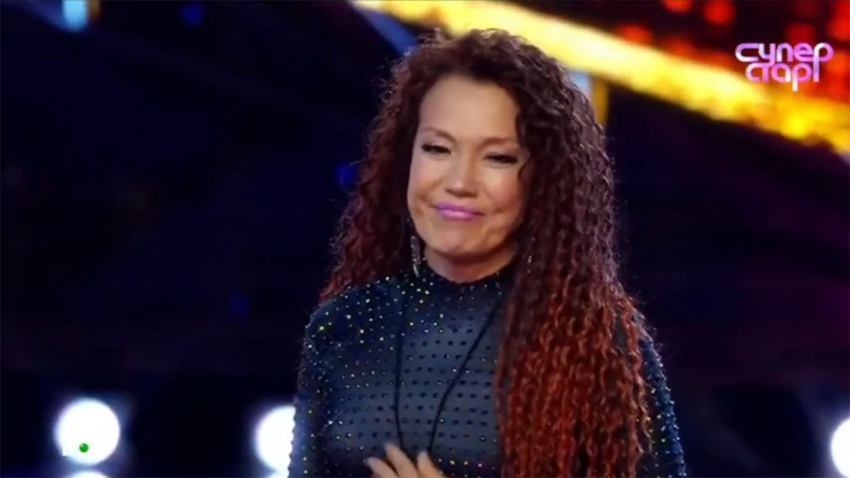 Певица Азиза на шоу «Суперстар!». Фото: кадр программы
