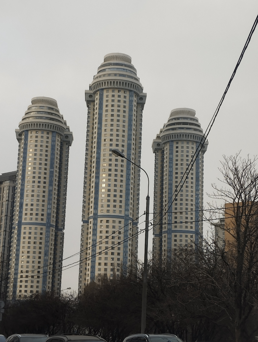 "А для кого и это - фаллический символ"