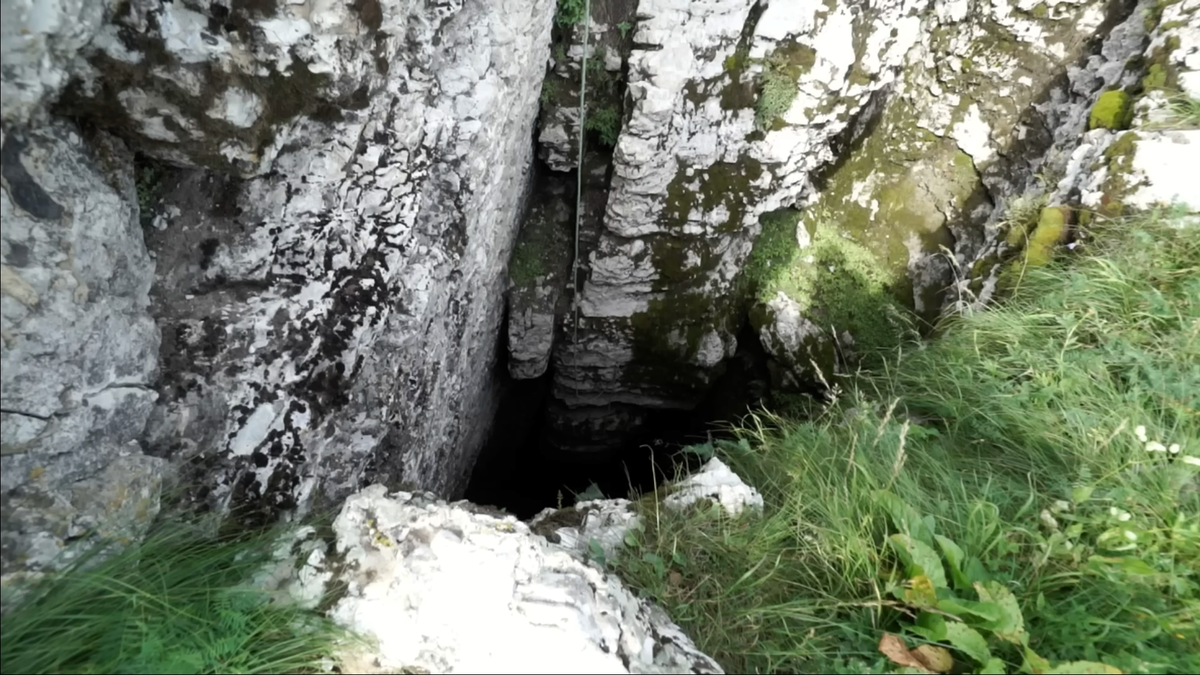 Вход в пещеру 