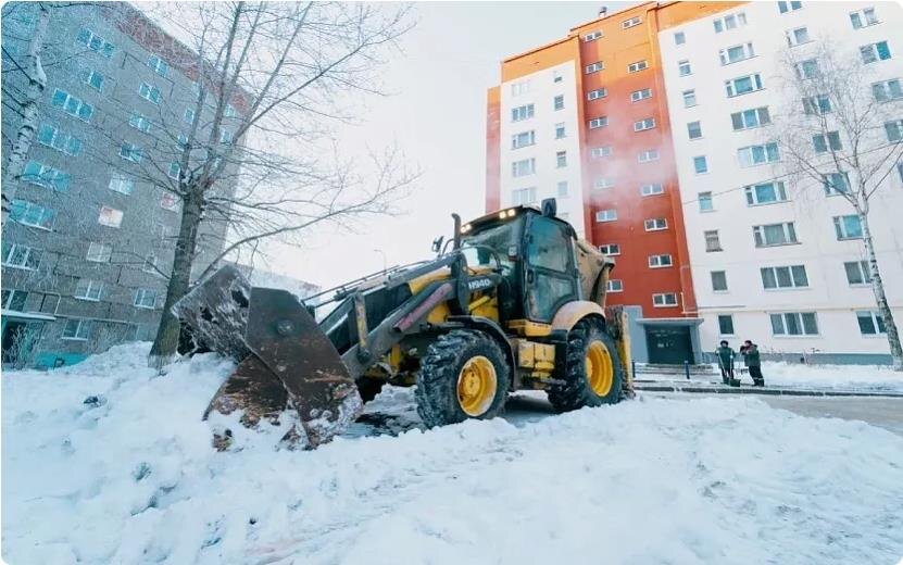    В Глазове убрали опасные снежные валы после проверки прокуратуры