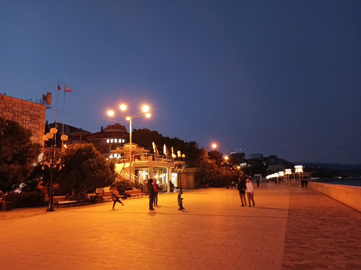 Алушта. Ночная набережная. 