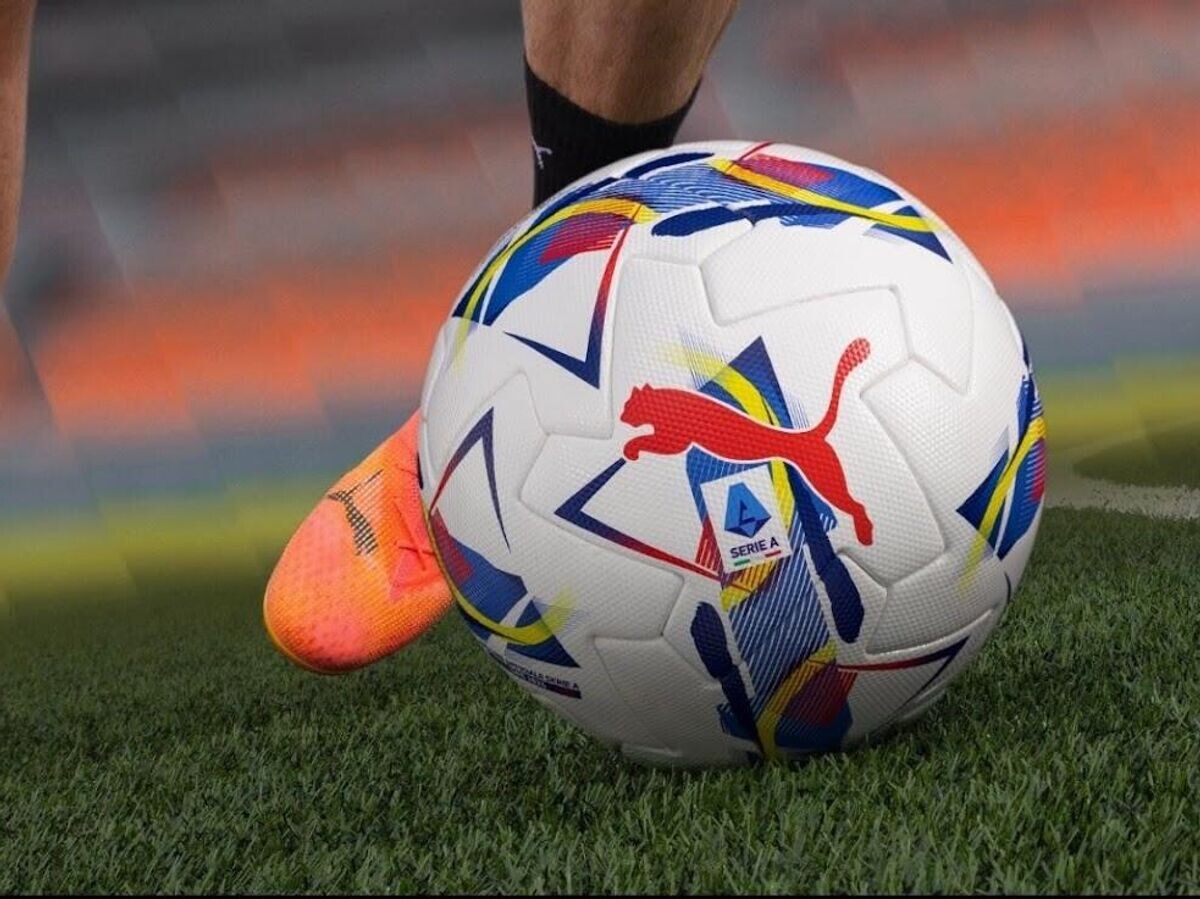    Официальный мяч Серии А© Footy Headlines