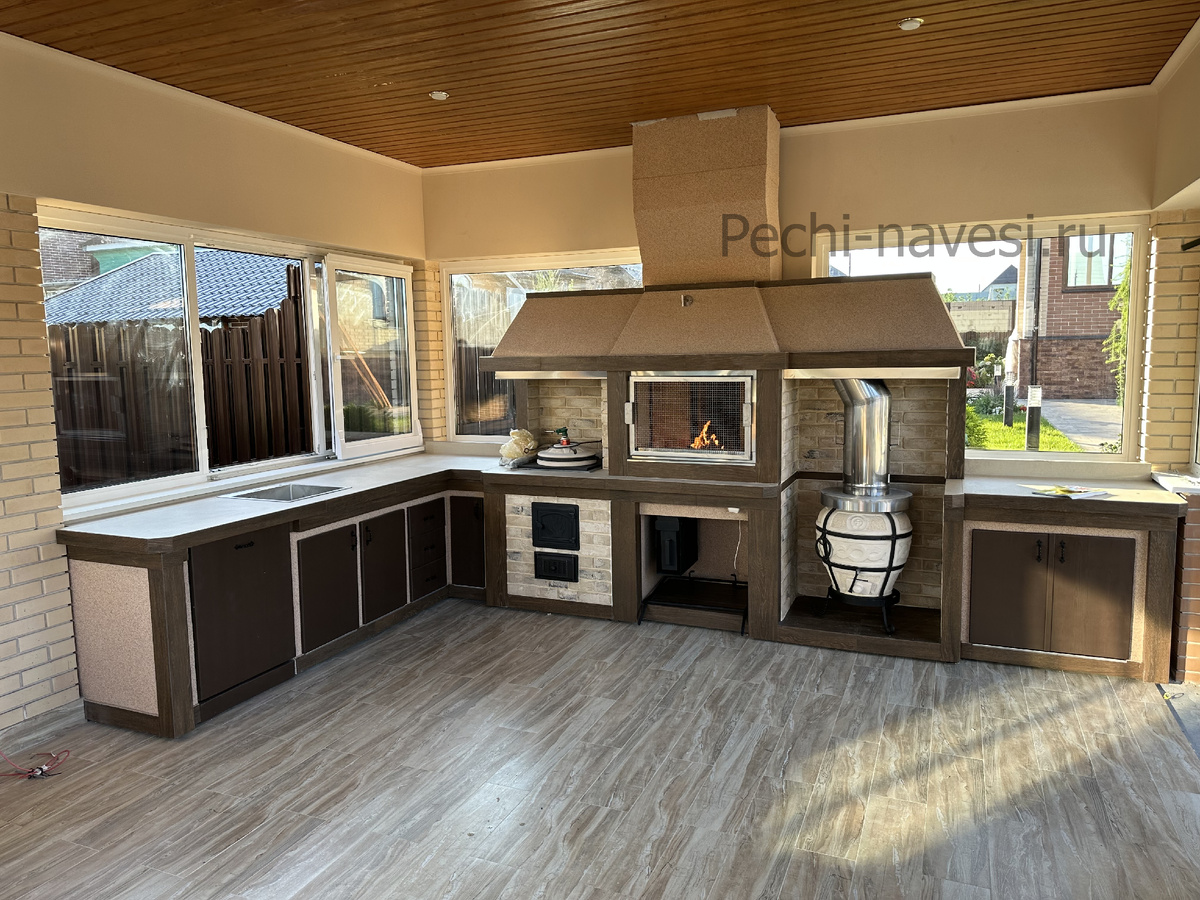 Пример продуманной рабочей зоны Барбекю комплекса