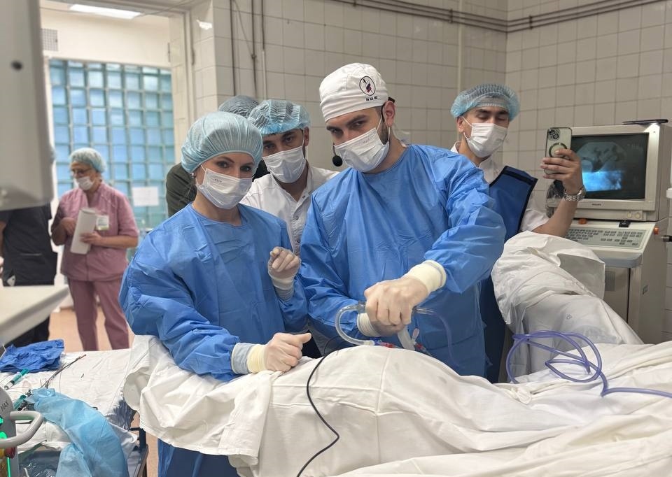 В рамках конференции я провел показательную операцию по уретеролитотрипсии.