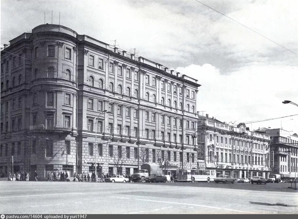 Дом Актера на улице Горького, 1987-1988 г. Источник:Книга "Памятники архитектуры Москвы" 1989 год.