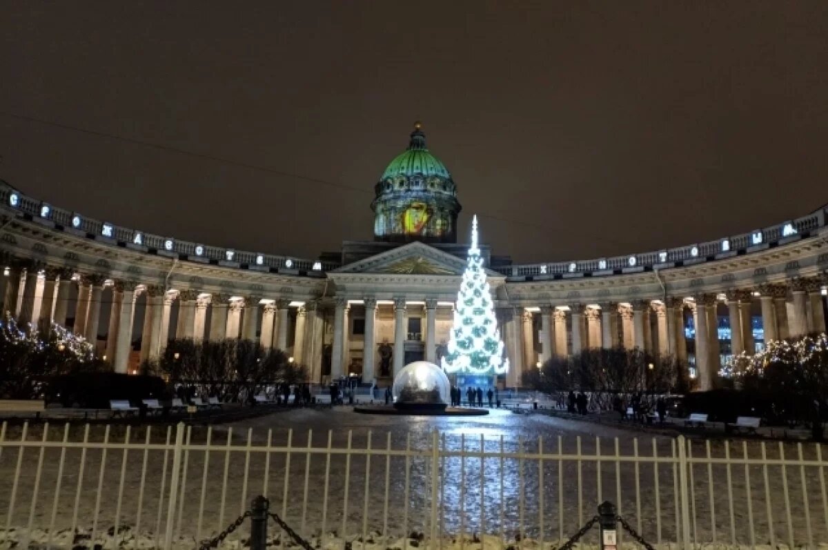    Ограду у Казанского собора отреставрируют до лета 2026 года